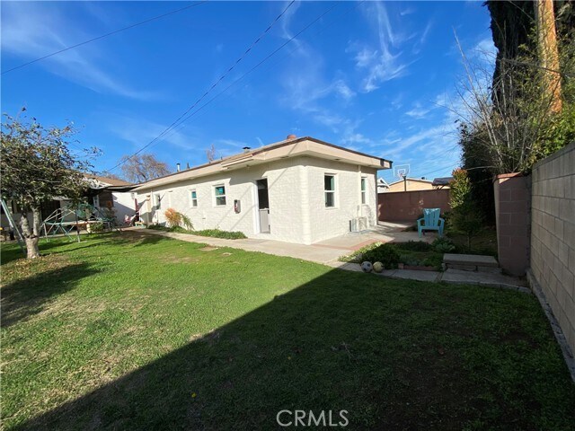 Primary Photo - 250 W Hammel St