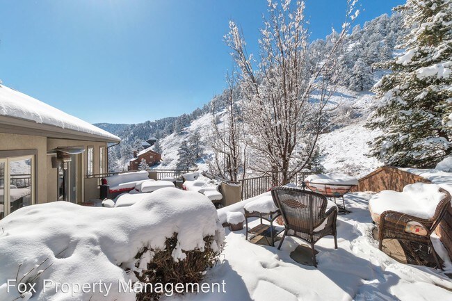 Building Photo - 483 N Cedar Brook Rd