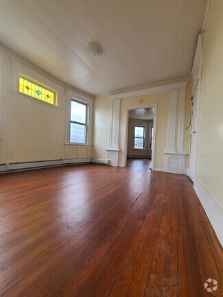 Building Photo - 104 21st St