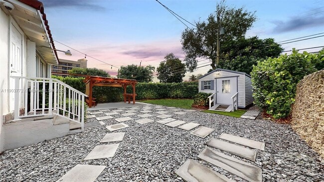 Building Photo - 3770 SW 1st St