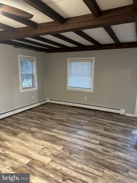 Foto del edificio - 1022 Valley Rd