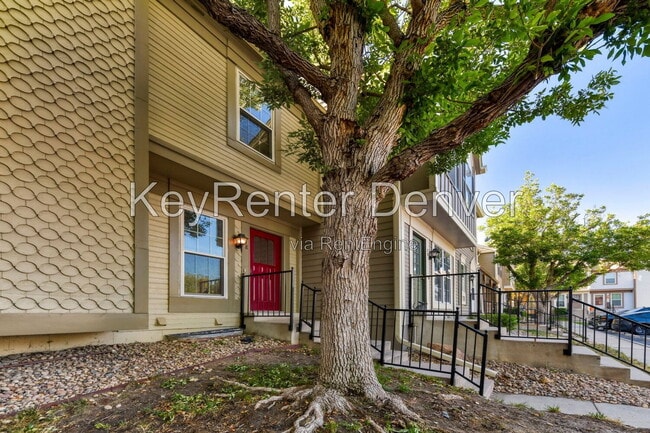 Building Photo - 1811 S Quebec Way