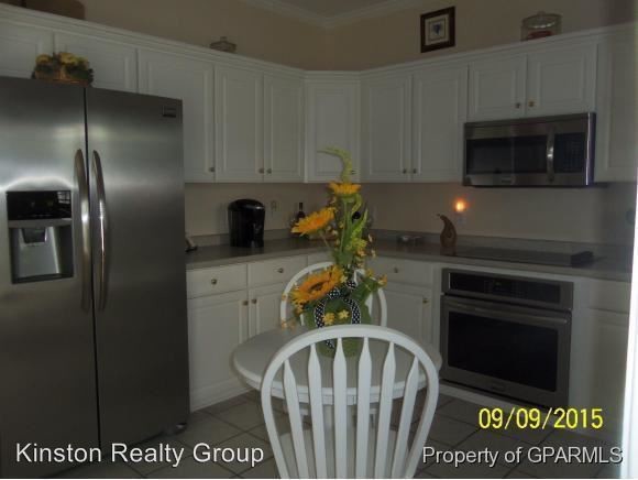Building Photo - 2084 Briarwood Dr