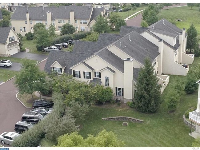 Building Photo - 551 Deer Lake Cir