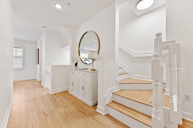 Foto del edificio - 642 NW 38th Cir