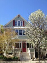 Building Photo - 105 Fayerweather St