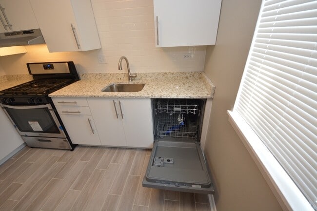 Photo - 319 Bluff Ave Apartment