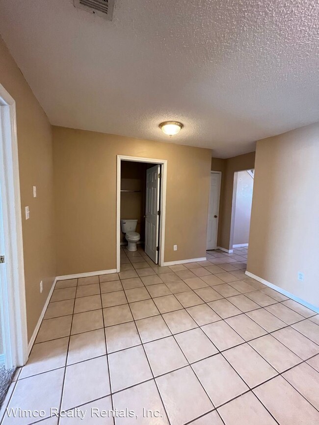 Building Photo - 2 br, 2 bath House - 507-C Channel Marker
