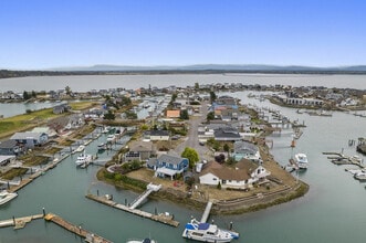 Building Photo - 4132 Matia Dr