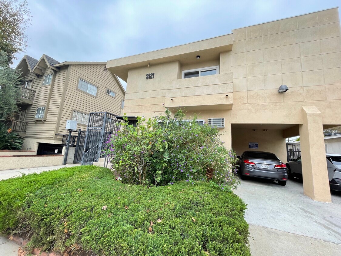 Foto principal - 3121 Bagley Ave