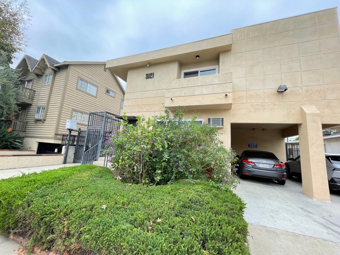 Primary Photo - 3121 Bagley Ave