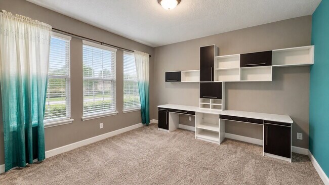 Foto del edificio - 8149 Gamemaster Ave