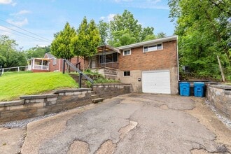 Building Photo - 131 S Joslyn Dr