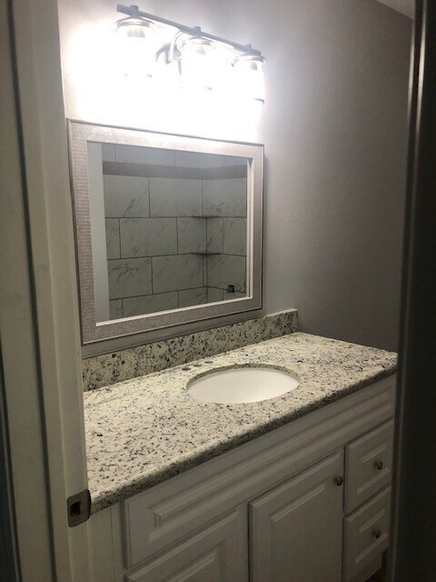 Building Photo - Gorgeous all renovated Home in Sour Lake, TX!