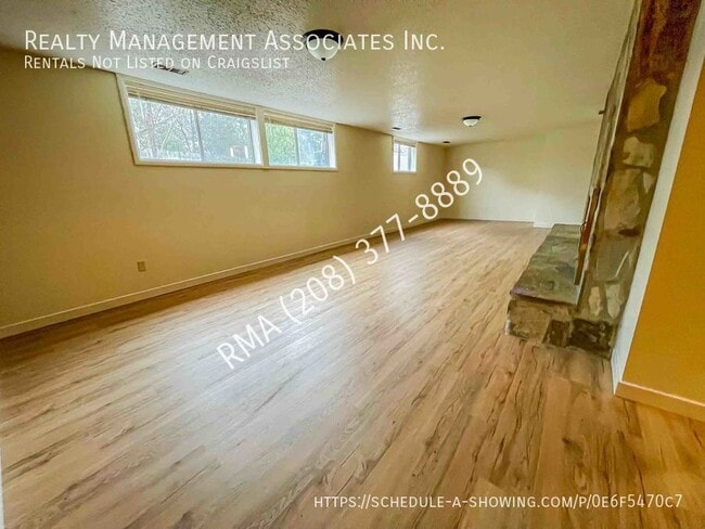 Building Photo - 4820 Wedge St