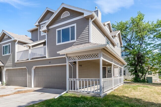 Building Photo - 4 Bedrooms, each with Ensuite Bathrooms!