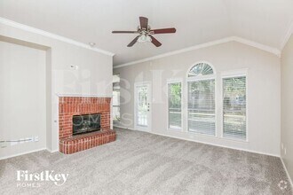 Building Photo - 706 Engleside Dr
