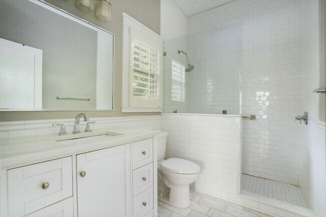 Foto del edificio - 5 bdrm, 5 bath in City of Decatur Schools