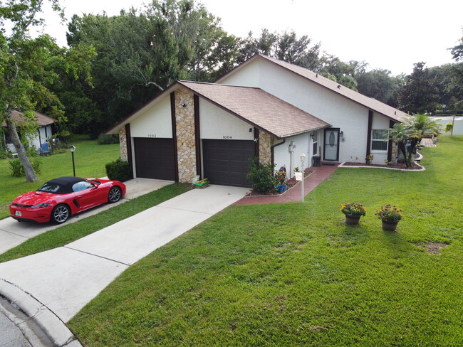 Building Photo - 1004 Stonybrook Cir