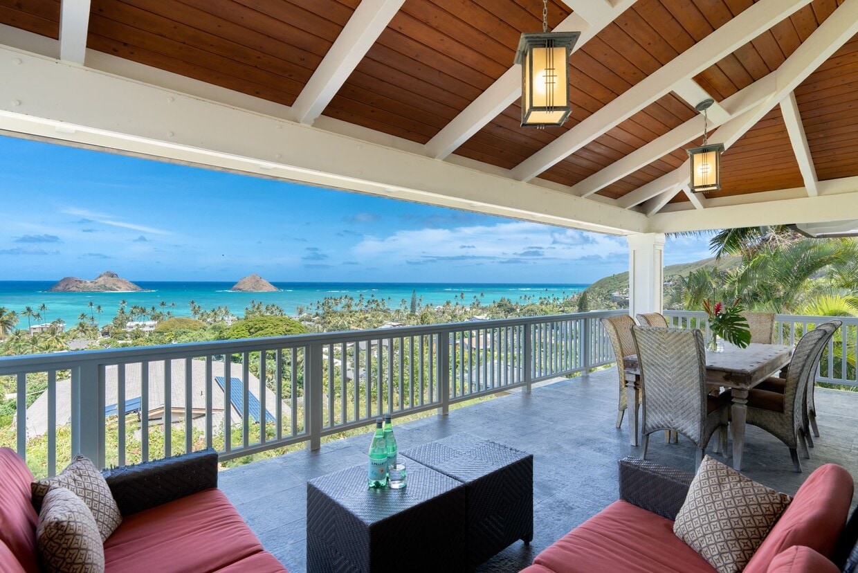 Enjoy Cool Breezes And Dazzling Views Of T... - Enjoy Cool Breezes And Dazzling Views Of T...