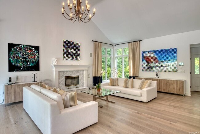 Building Photo - 858 Old Sag Harbor Rd