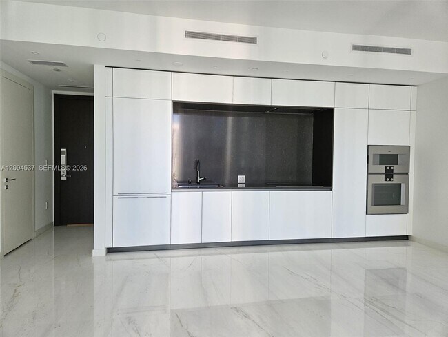 Foto del edificio - 300 Biscayne Blvd Way