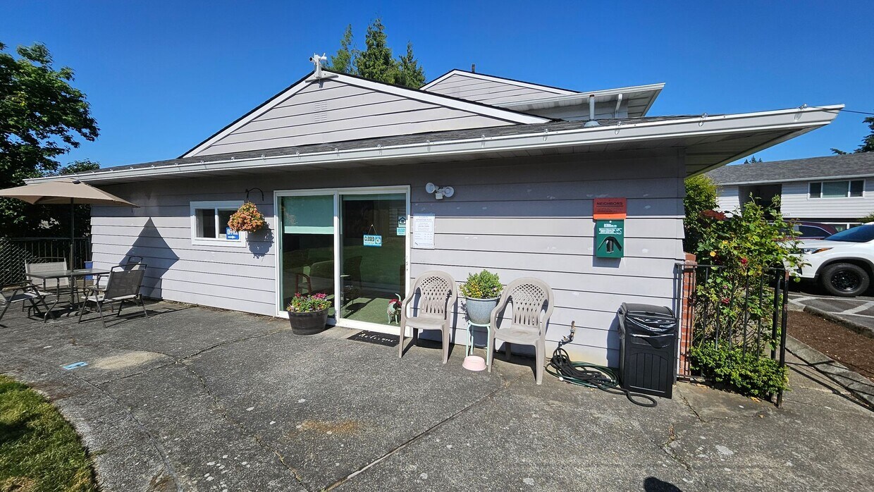 Building Photo - Rent Ready 2 Bedroom Apartment Coming Soon!