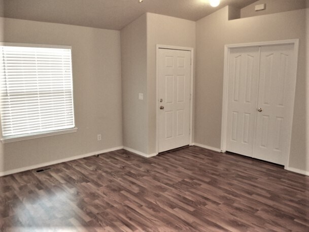 Foto del edificio - 868 Red Fern Dr