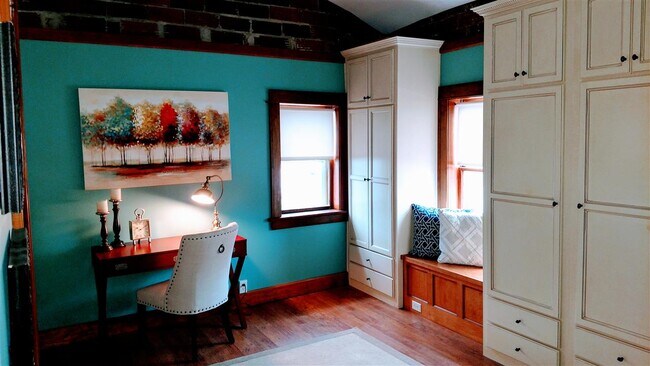 Foto del edificio - 408 S Walnut St