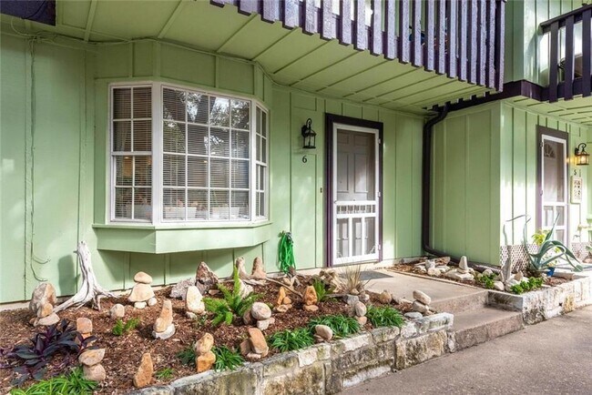 Foto del edificio - 20223 Travis Dr