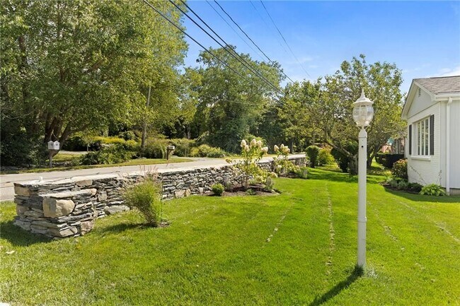Foto del edificio - 331 3rd Beach Rd