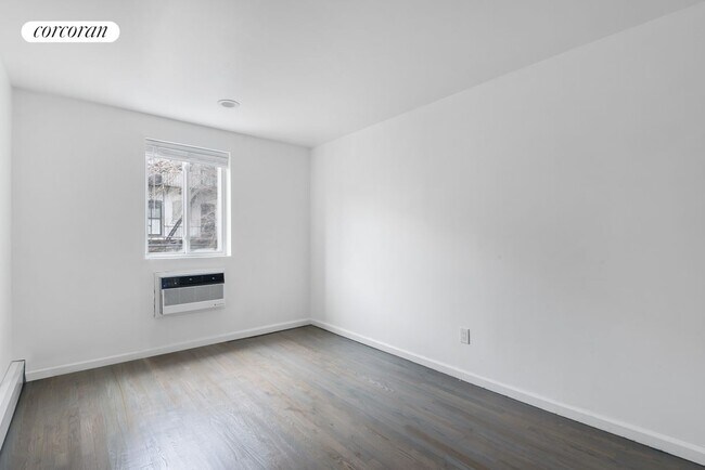 Foto del edificio - 229 Cooper St