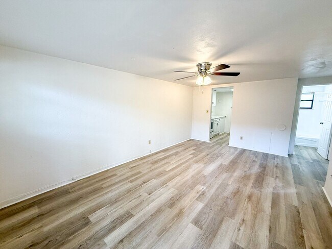 Foto del edificio - 908 SW 6th Ave