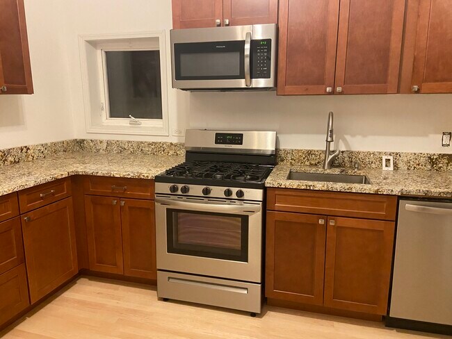 Foto del edificio - 2939 W Warren Blvd