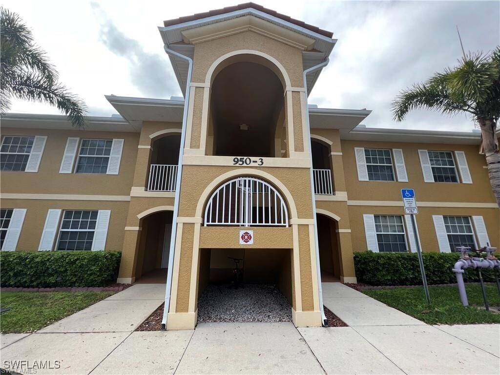 Foto principal - 950 Hancock Creek S Blvd