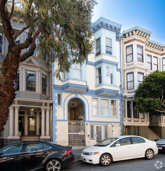 Building Photo - 652-656-656 Clayton St