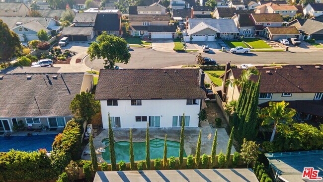 Foto del edificio - 243 Blanquita Way