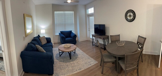 Foto del edificio - 853 Saddle Ridge Rd