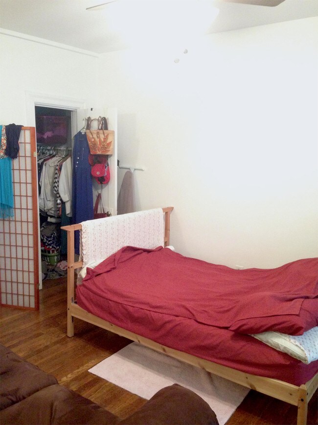 Foto del edificio - 412 3rd St NE