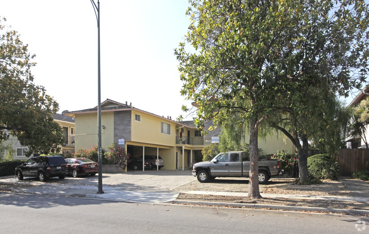 Primary Photo - 654 Kirkland Dr