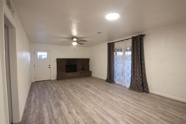 Foto del edificio - 1414 Griego Rd NW