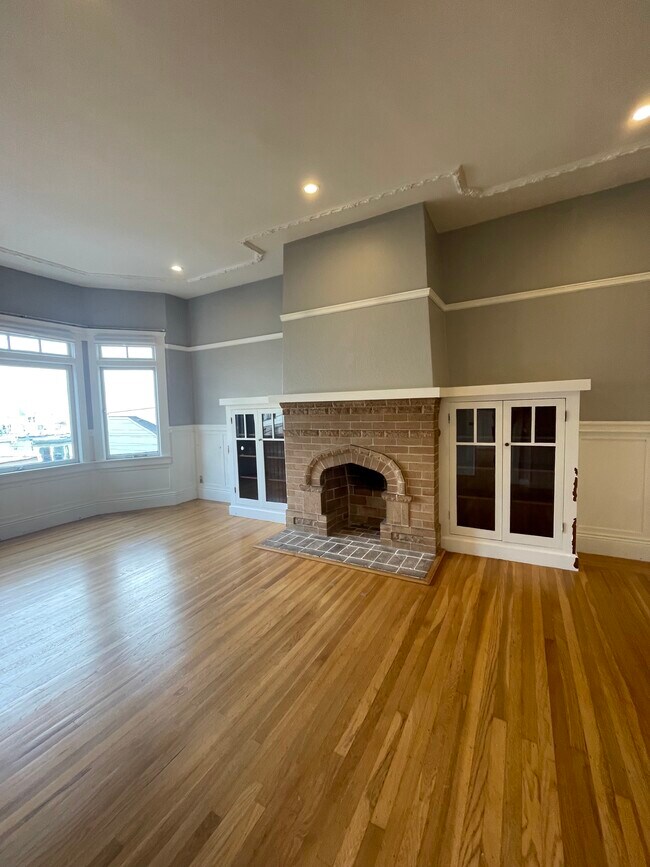 Building Photo - 853 Lombard St