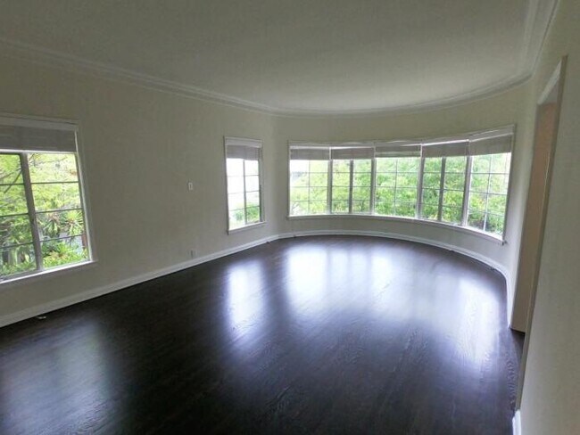 Foto del edificio - 1 bedroom in Los Angeles CA 90068