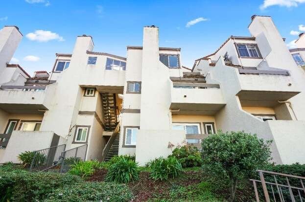 Foto del edificio - 3550 Carter Dr