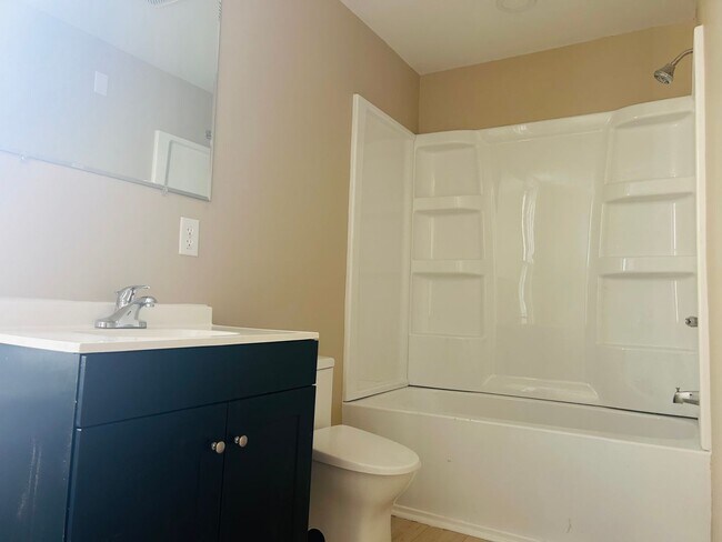 Building Photo - 440 Winona St