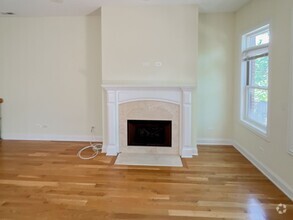 Building Photo - 2328 N Greenview Ave