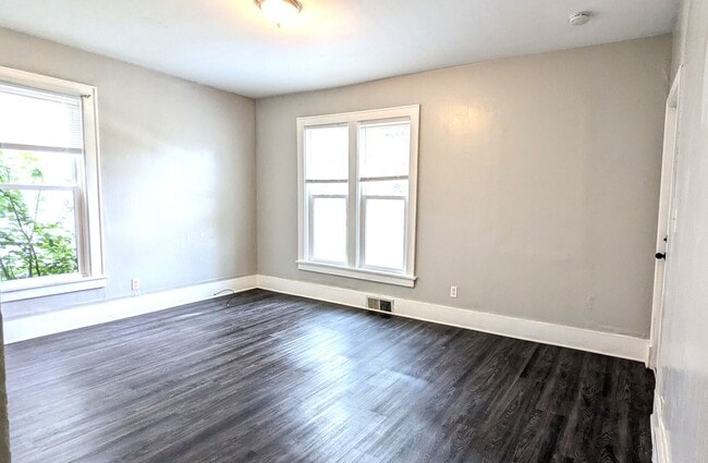 Building Photo - 1176 Sanford St.