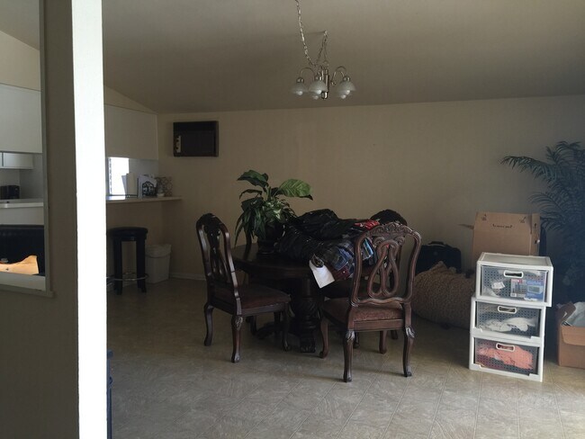 Foto del edificio - 936 E Collins Ave