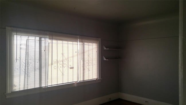 Building Photo - 4016 Penniman Ave