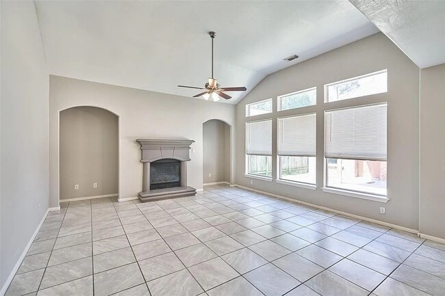 Building Photo - 13714 Hillingdale Ln